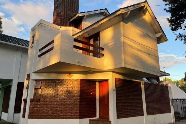 Dúplex San Bernardo Con Patio,Parrilla,Terraza Y Garaje - Selischenko  Propiedades