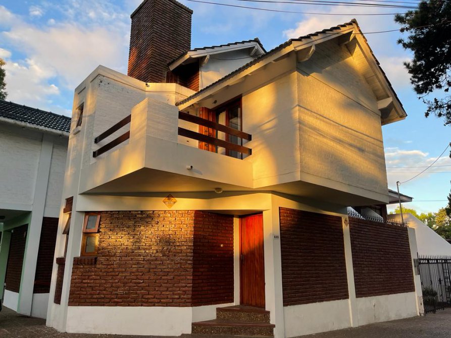 Dúplex San Bernardo Con Patio,Parrilla,Terraza Y Garaje - Selischenko Propiedades